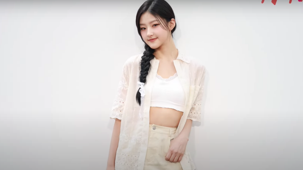 Haneul of KISS OF LIFE at a 2024 H&M press event