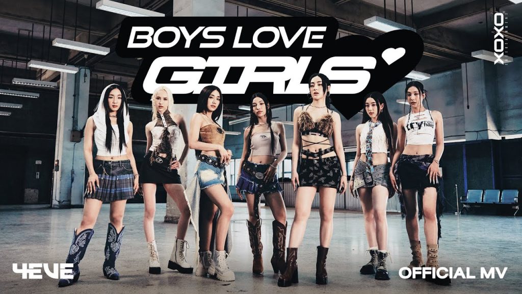 4EVE members in the BOYS LOVE GIRLS official music video