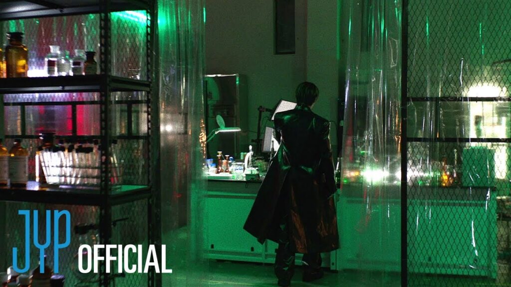 Changbin performing ULTRA in the official SKZ-PLAYER