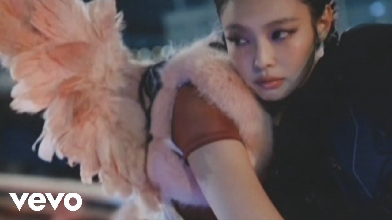 JENNIE overlooking Seoul in the Seoul City official video