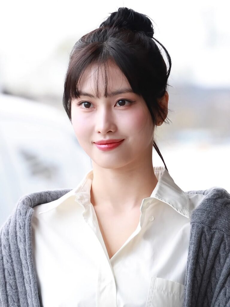 Momo of TWICE profile photo