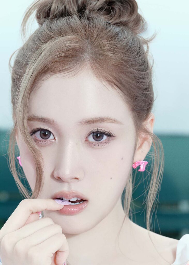 J of STAYC official profile portrait