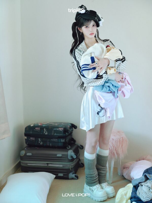 Mayu of tripleS official profile portrait