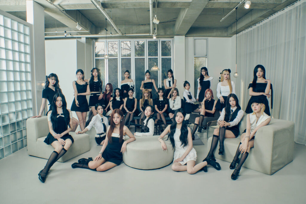 tripleS all 24 members ASSEMBLE25 promotional group photo