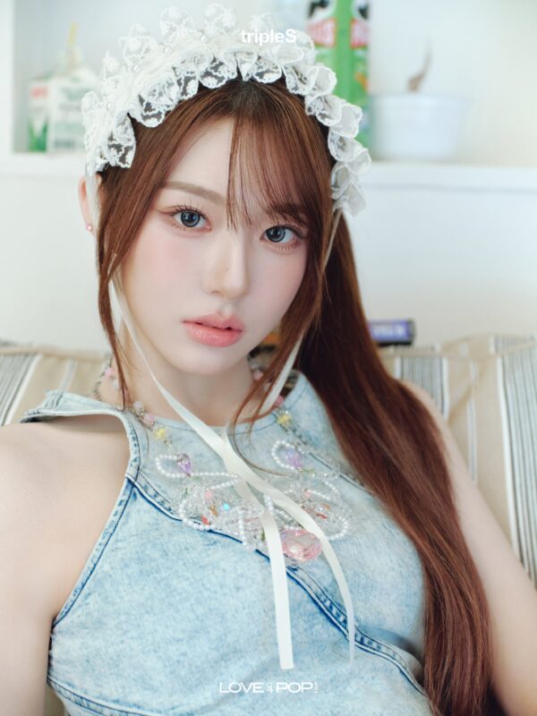 Xinyu of tripleS profile portrait