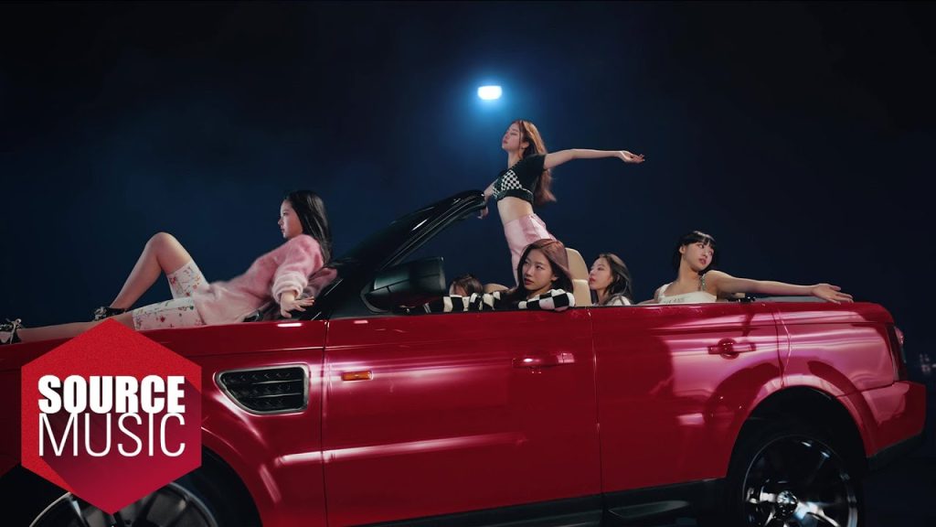 Original six-member LE SSERAFIM lineup performing in the FEARLESS official music video