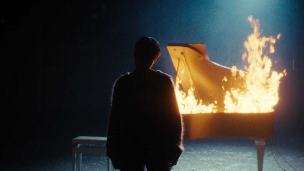 Day That I Died: Woosung Burns the Piano and Leaves the Grief Breathing