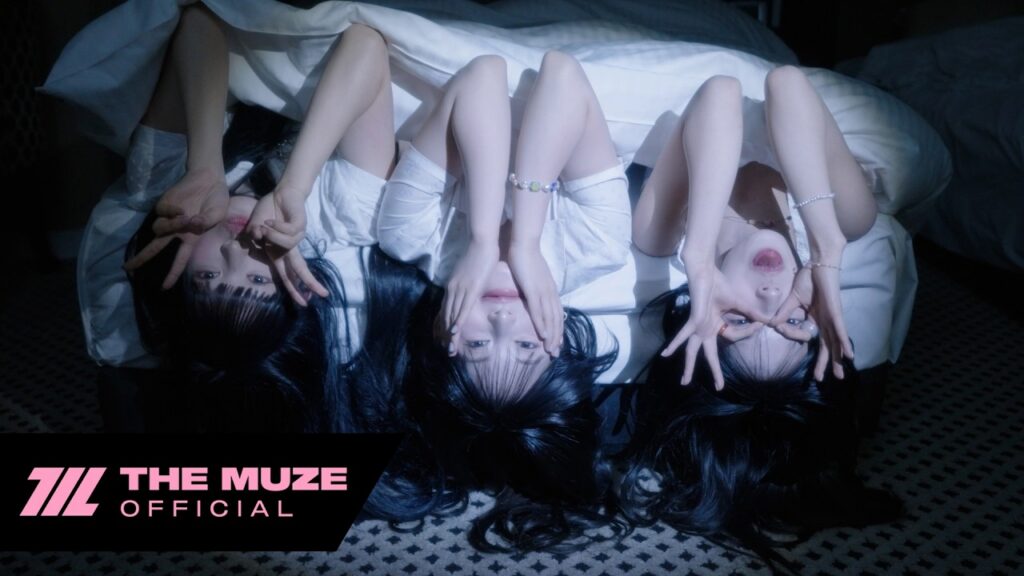 RESCENE members in a distinct promotional image for the gyaru makeup Tea report