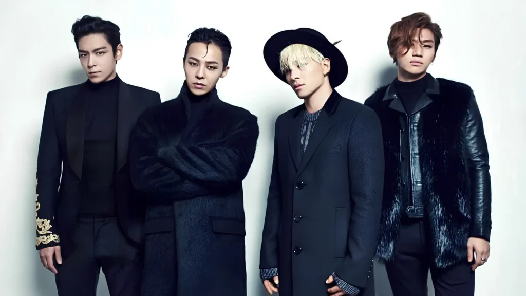 BIGBANG all current members in an official group portrait