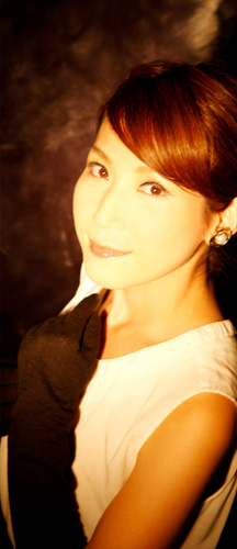 Japanese voice actress Chie Nakamura in an official Axl-One interview portrait