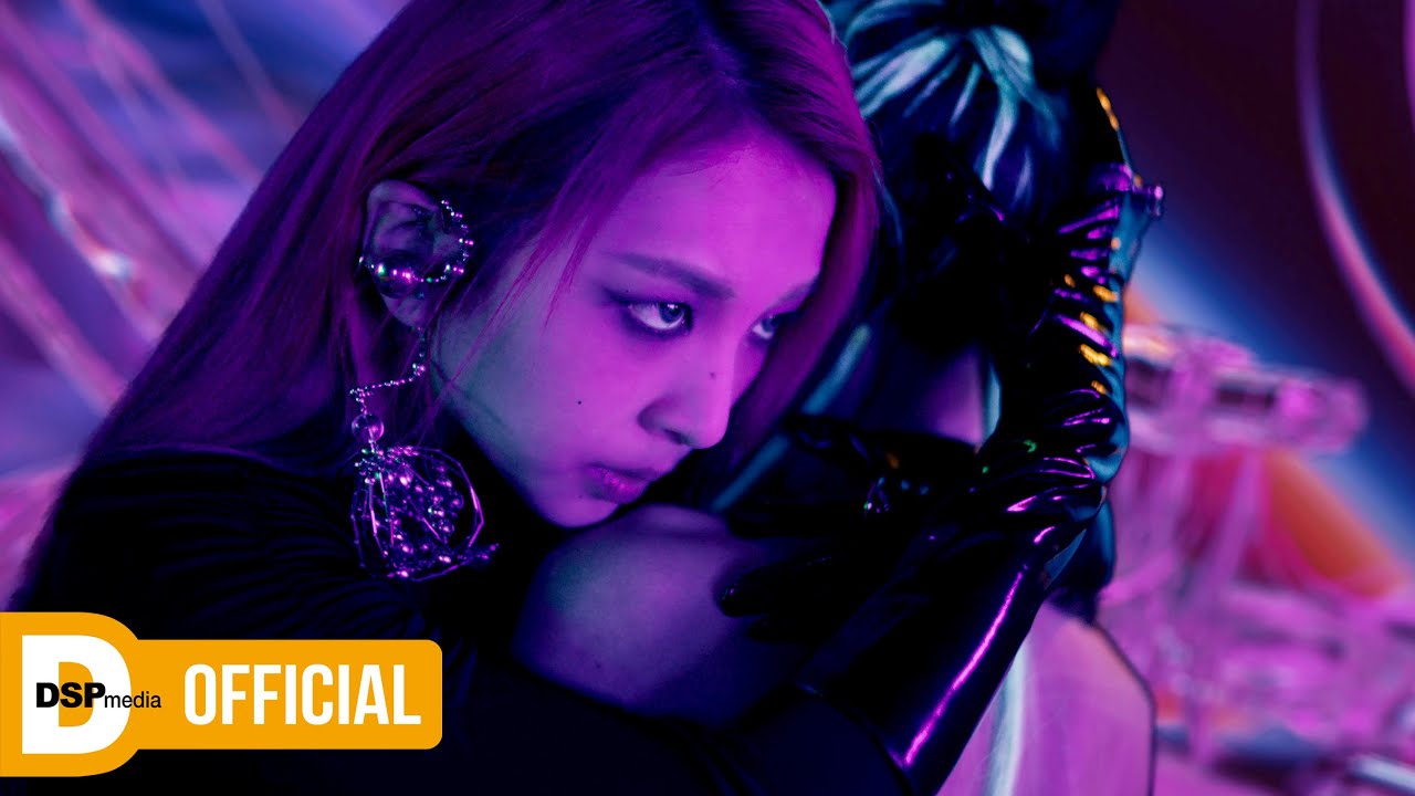 ICKY MV React: KARD Found the Sticky Floor and Made Everybody Dance Anyway