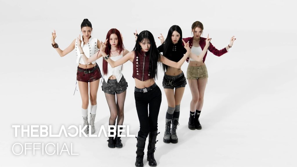 MEOVV performing DDI RO RI in the official performance video