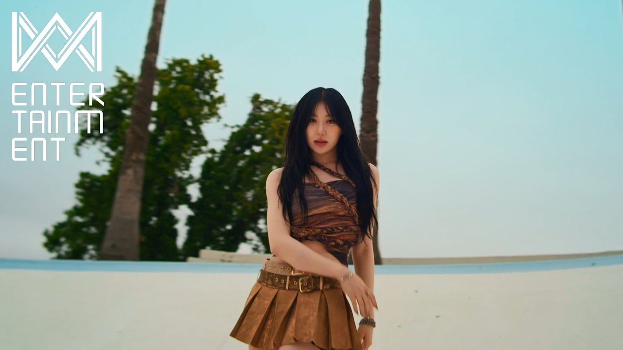 Don’t: Lee Chaeyeon Put the Boundary on Speakerphone and Danced Through the Ringing
