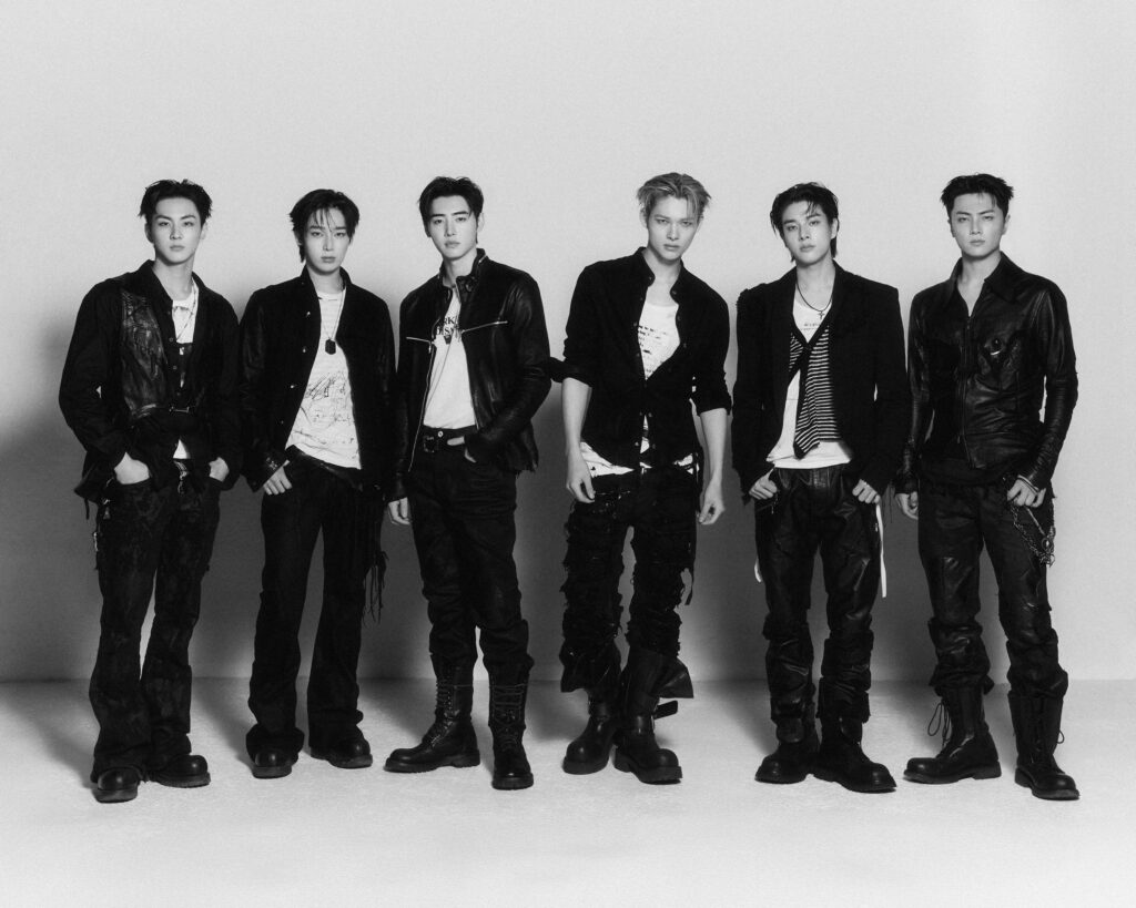 ENHYPEN current six members Jungwon Jay Jake Sunghoon Sunoo and Ni-ki official group photo
