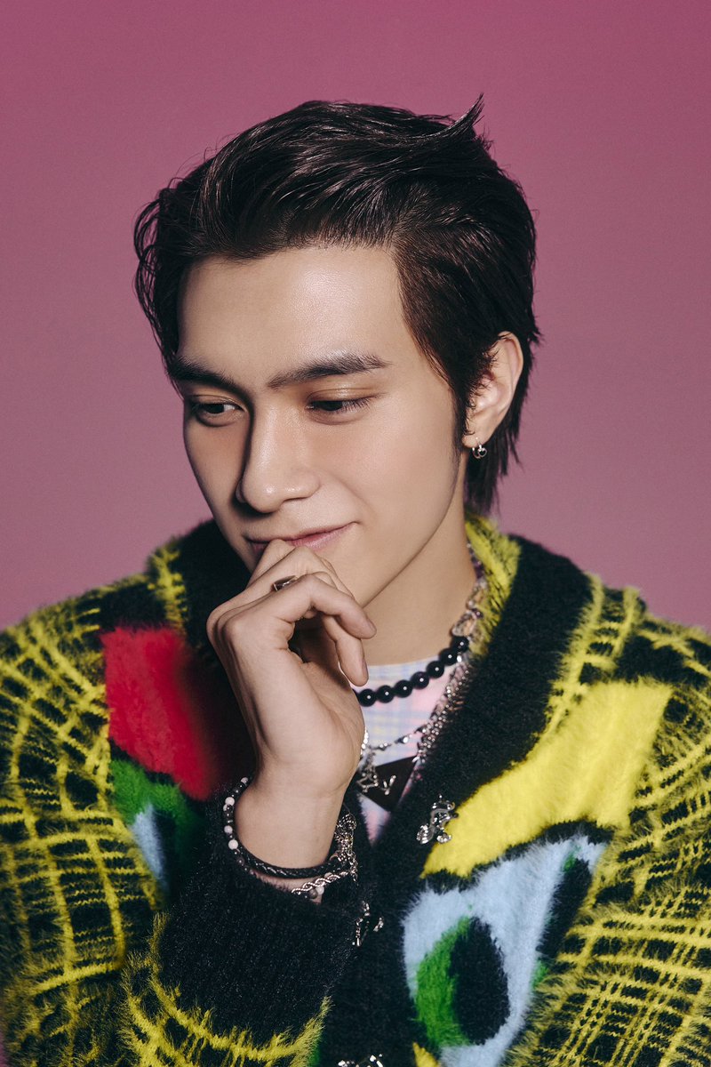 Hendery of WayV