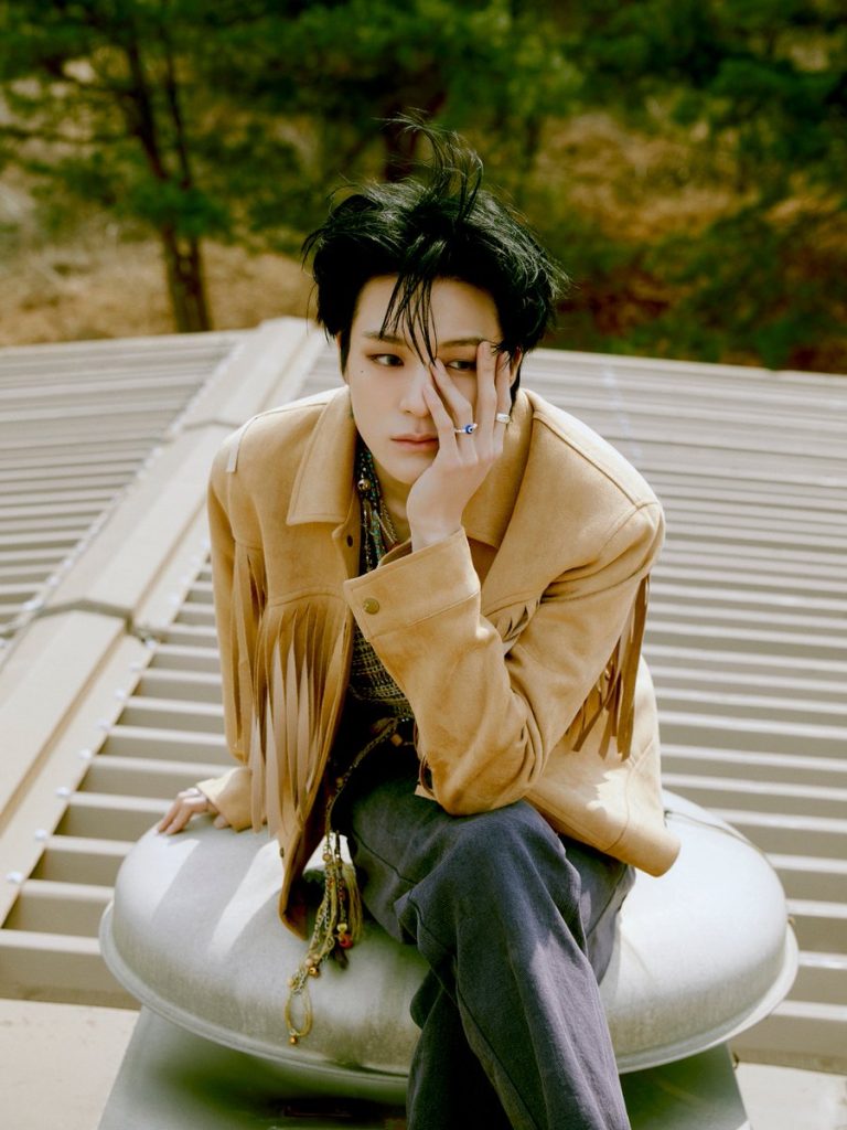 Jeno in a full-color official promotional photograph.
