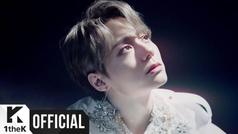 Six-member debut lineup of ONEUS including Ravn in Valkyrie