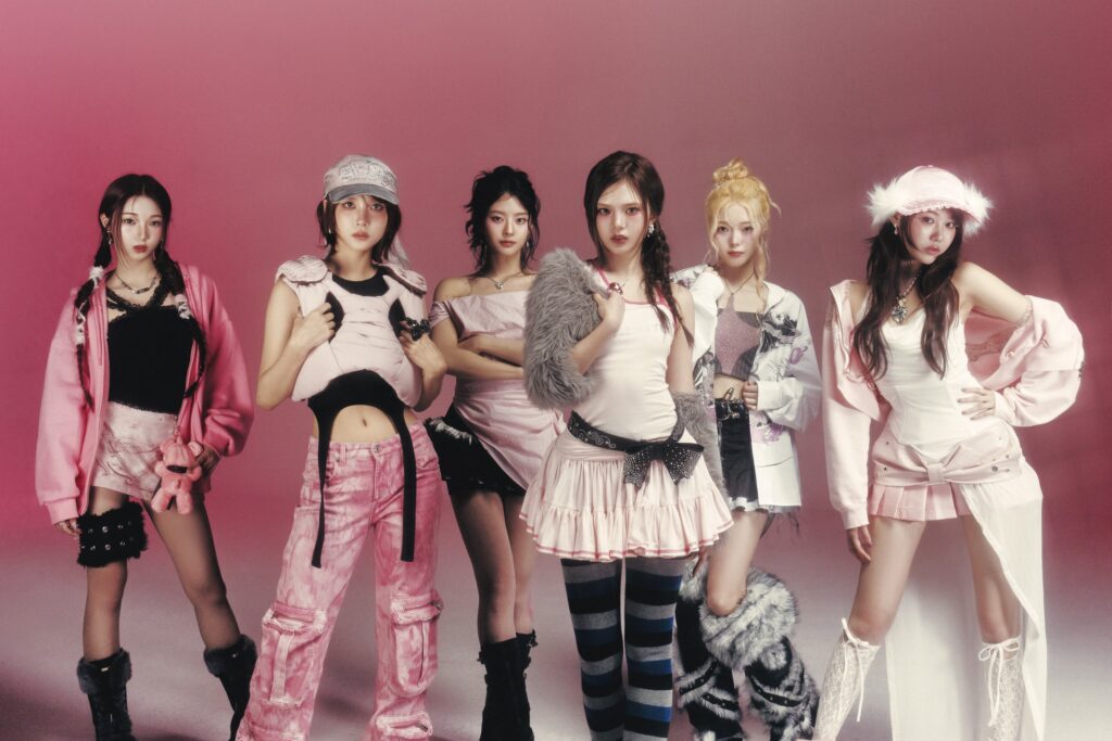 KIIRAS six current members official group portrait