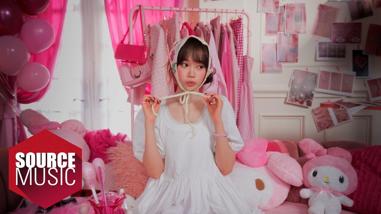 LE SSERAFIM with My Melody and Kuromi in the Kawaii official music video