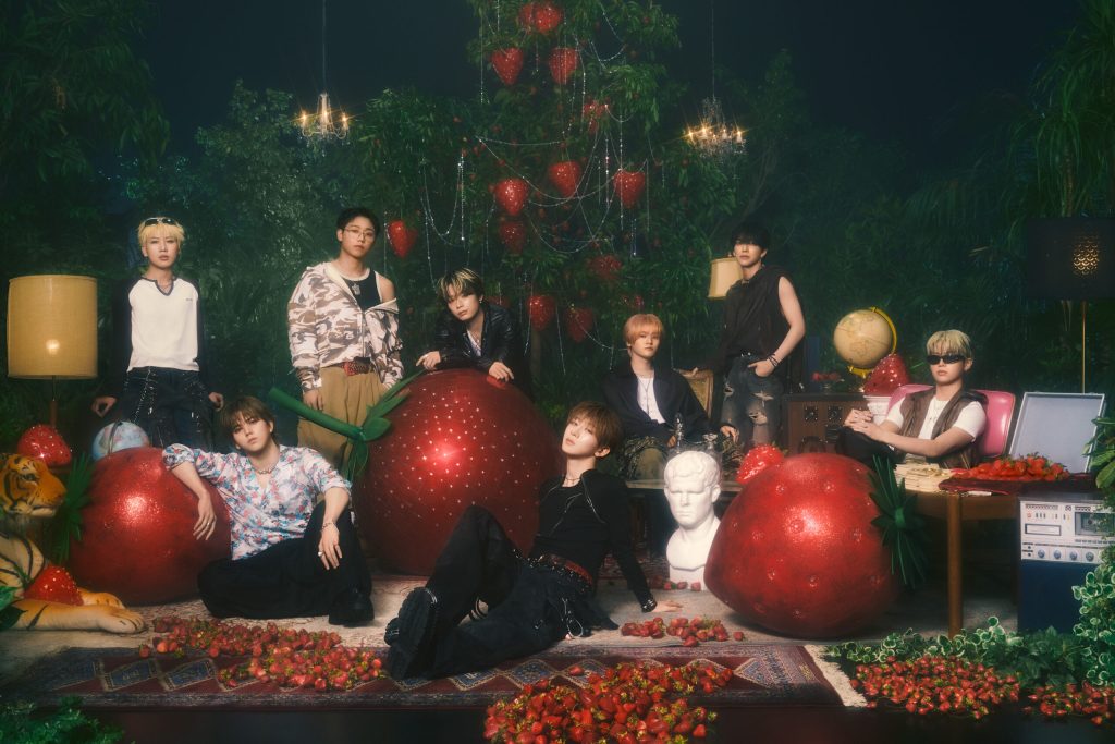 KAIRYU, NAOYA, RAN, SEITO, RYUKI, TAKUTO, HAYATO and EIKI in the real official 2026 group portrait.