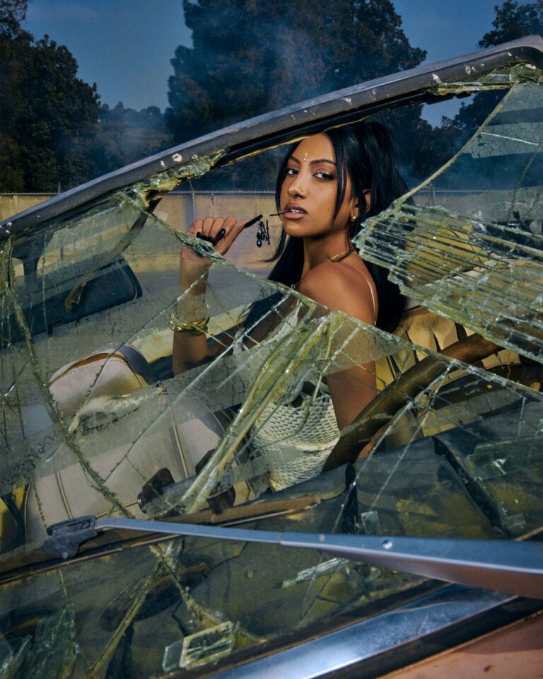Lara official profile image