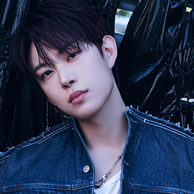 Official profile portrait of Geonwoo from ALPHA DRIVE ONE