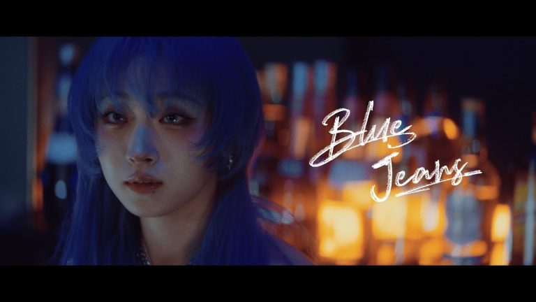 All seven HANA members in the Blue Jeans official music video