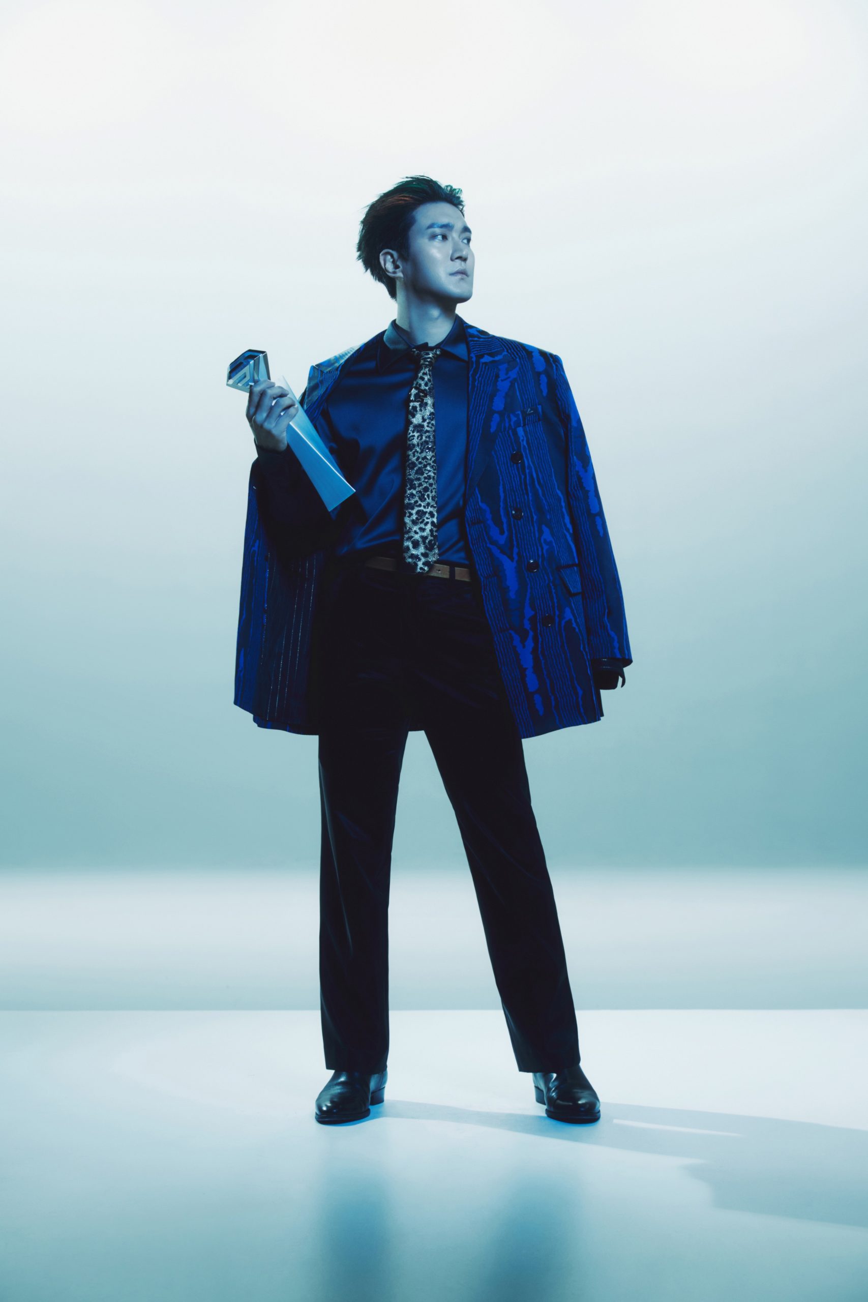 Siwon in the Super Junior25 official press portraits