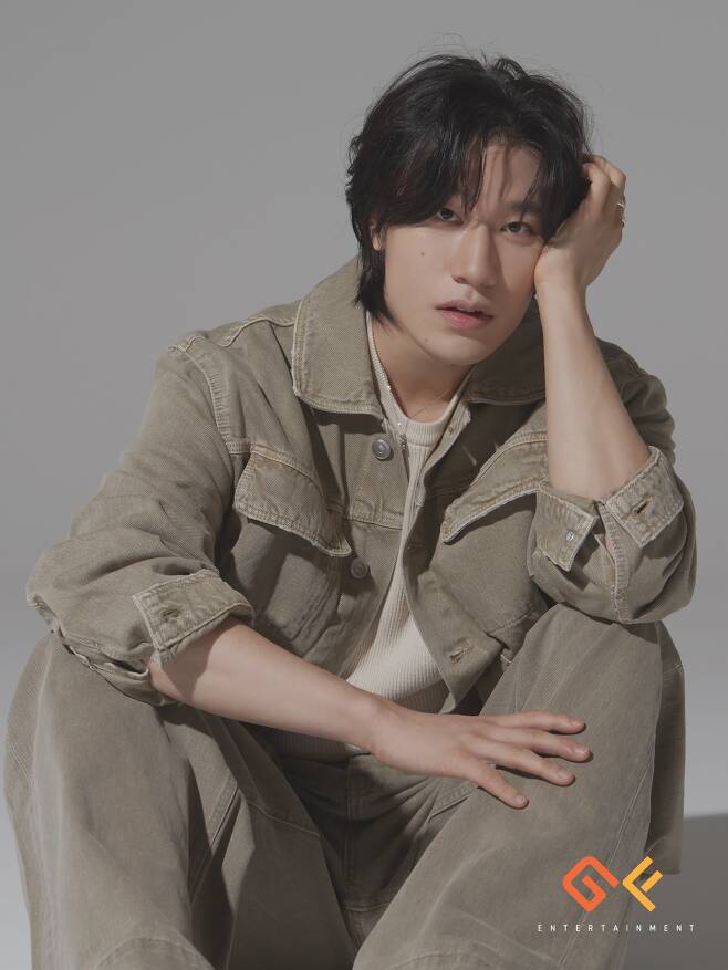 Bang Yedam in an official profile image