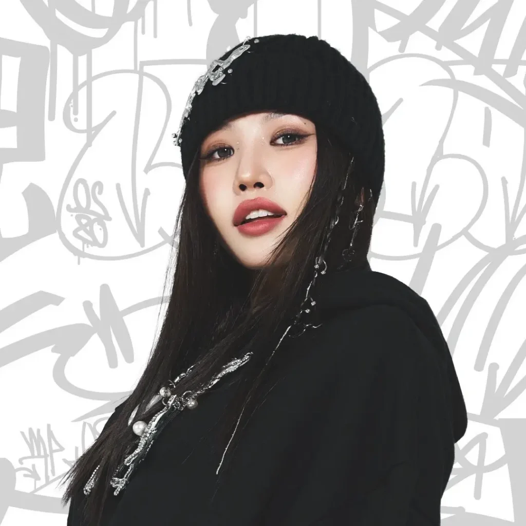 Swan of PURPLE KISS profile portrait