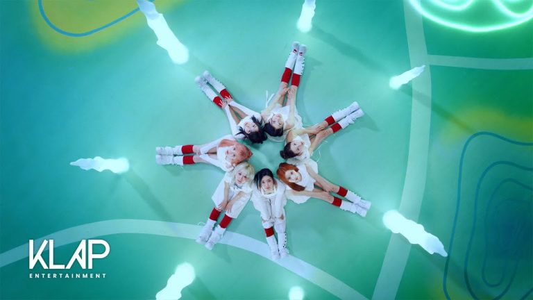 TIPI-TAP: Kep1er Turned a Tiny Knock Into a Seven-Member Sugar Rush React card