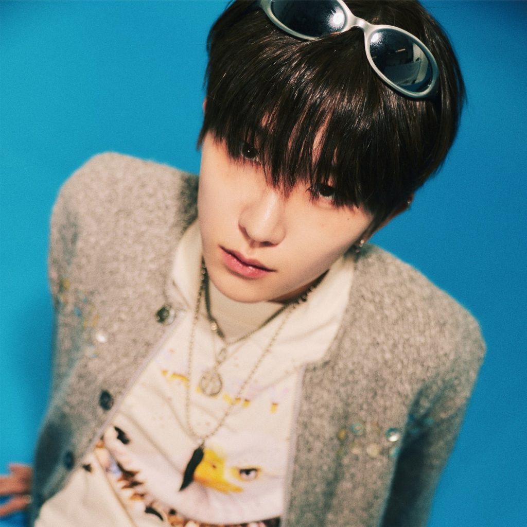 Sungjun of TNX in an official color promotional portrait