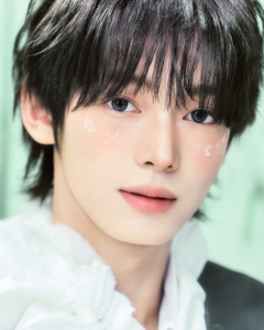 Hanjin of TWS in the official PLEDIS profile portrait