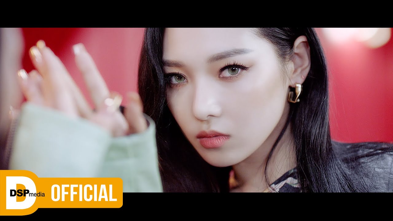 RED MOON MV React: KARD Turned Desire into a Lunar Emergency